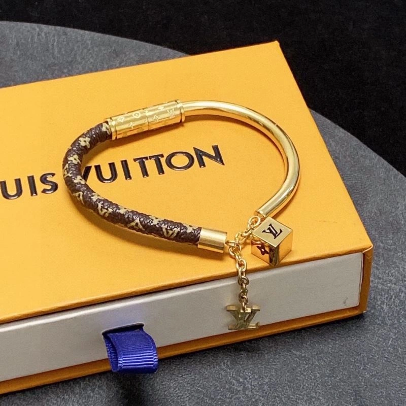 Youthful Louis Vuitton Bracelets 251429
