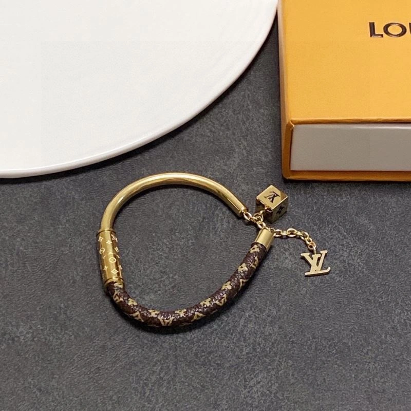 Youthful Louis Vuitton Bracelets 251429