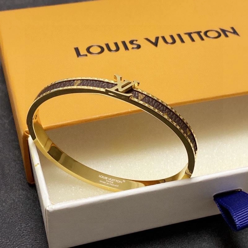 TravelReady Louis Vuitton Bracelets 251428