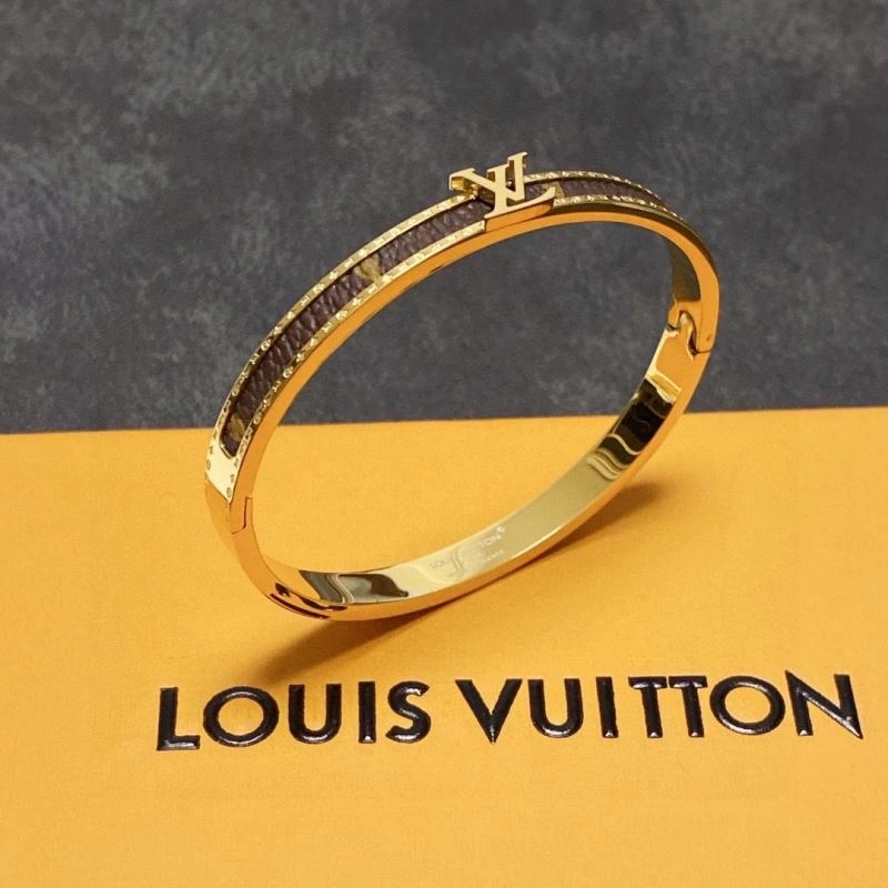 TravelReady Louis Vuitton Bracelets 251428