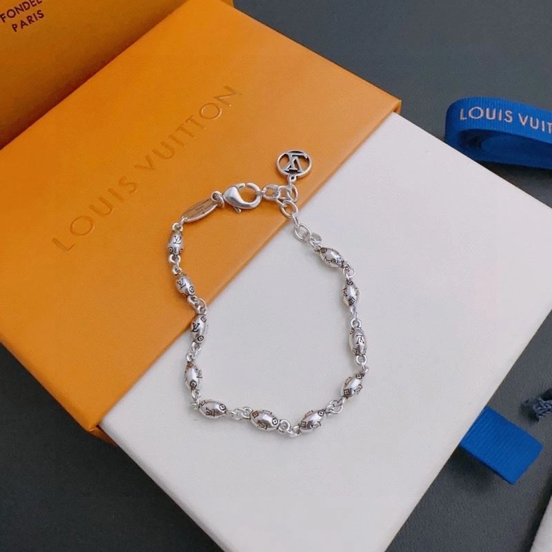 Compact Louis Vuitton Bracelets 251423