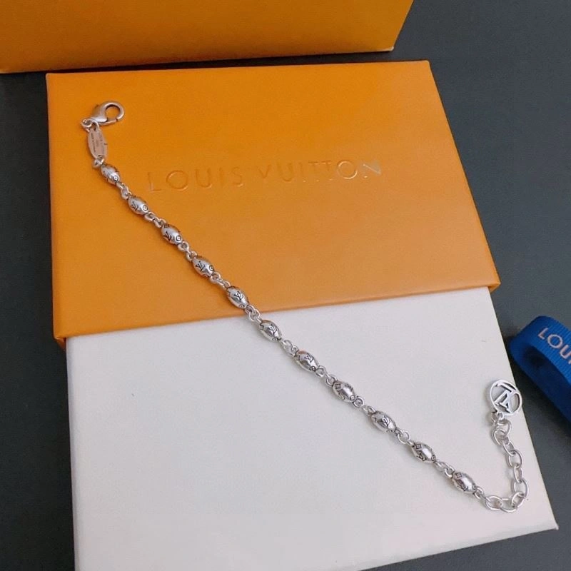 Compact Louis Vuitton Bracelets 251423