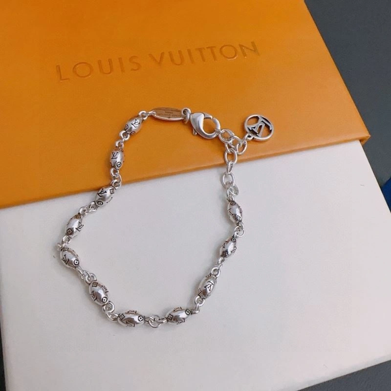 Compact Louis Vuitton Bracelets 251423