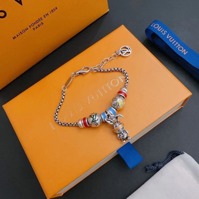 WellDesigned Louis Vuitton Bracelets 251426