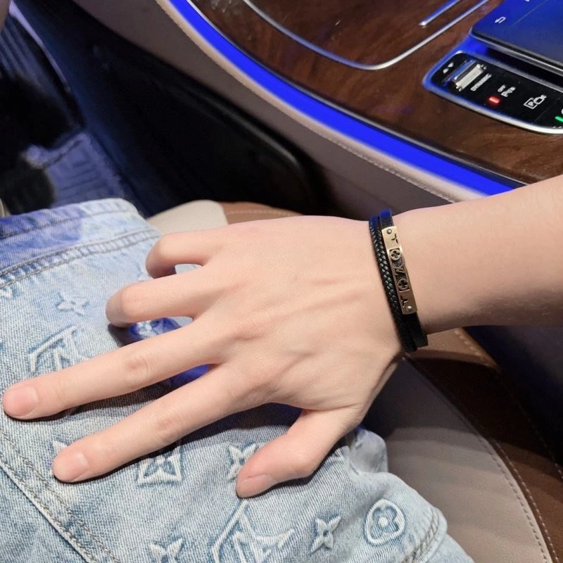 Louis Vuitton Bracelets Tailored 251407
