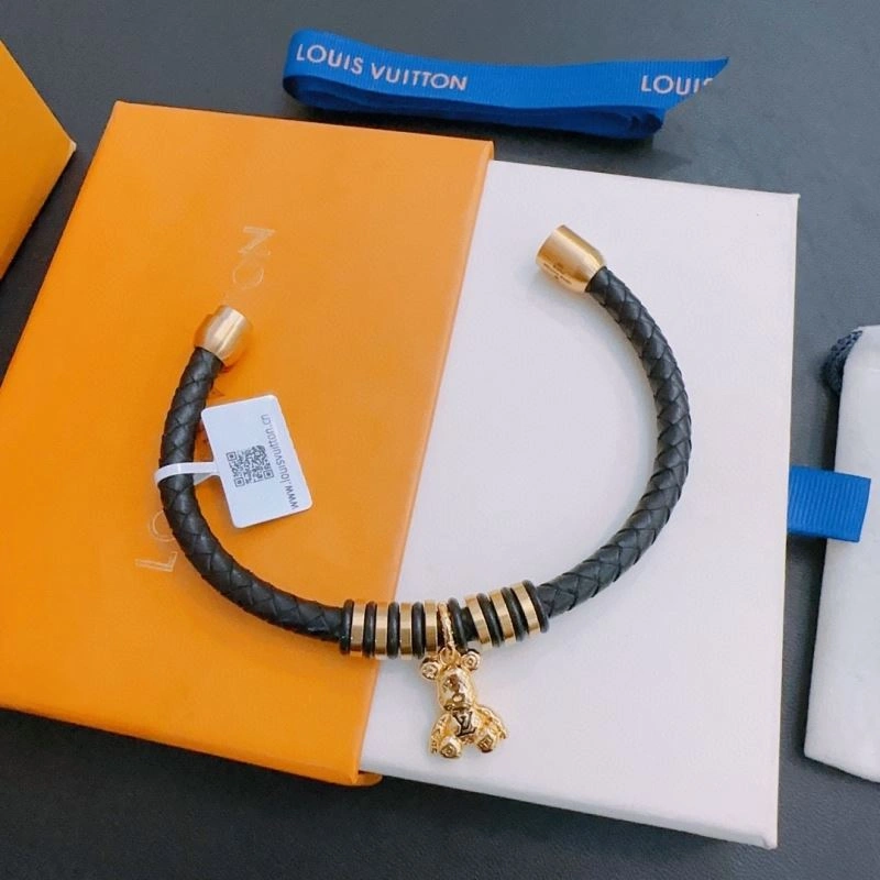Practical Louis Vuitton Bracelets 251420
