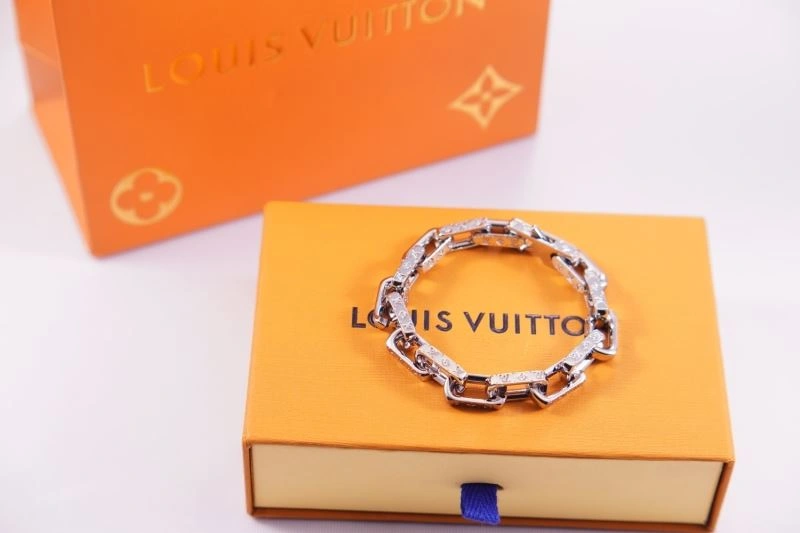 ZipUp Louis Vuitton Bracelets 251351