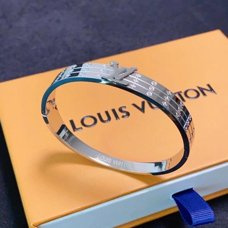 Louis Vuitton Bracelets Elegant 251335