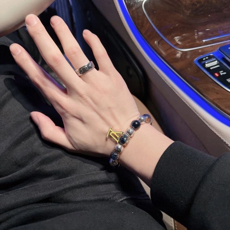 Louis Vuitton Bracelets MoistureWicking 251333