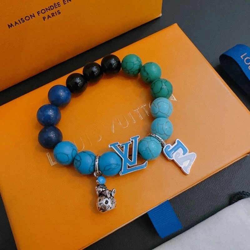 MoistureWicking Louis Vuitton Bracelets 251327