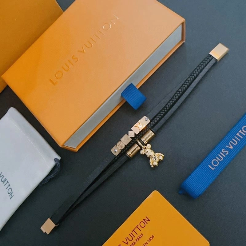 Bright Louis Vuitton Bracelets 251343