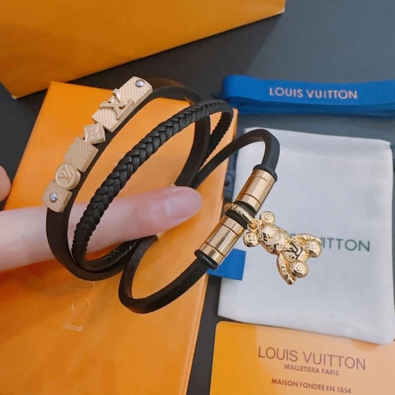 Bright Louis Vuitton Bracelets 251343