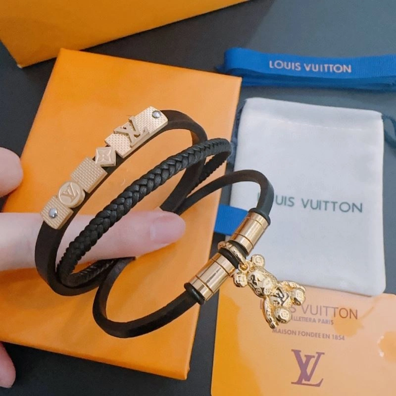 Bright Louis Vuitton Bracelets 251343