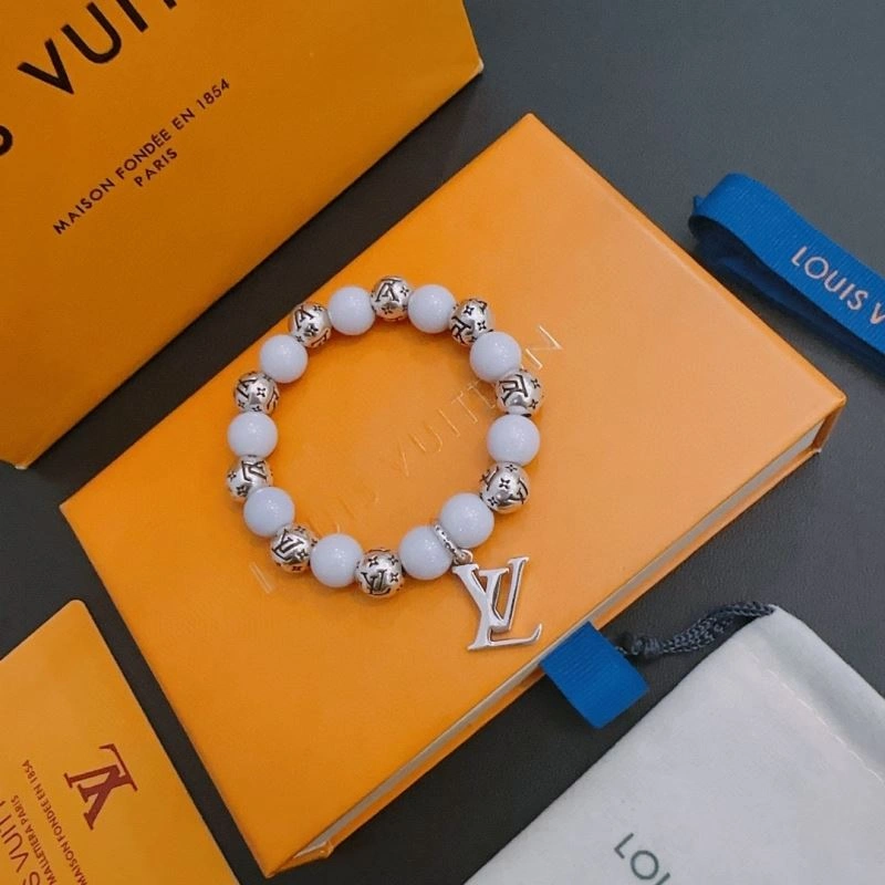 Soft Louis Vuitton Bracelets 251317