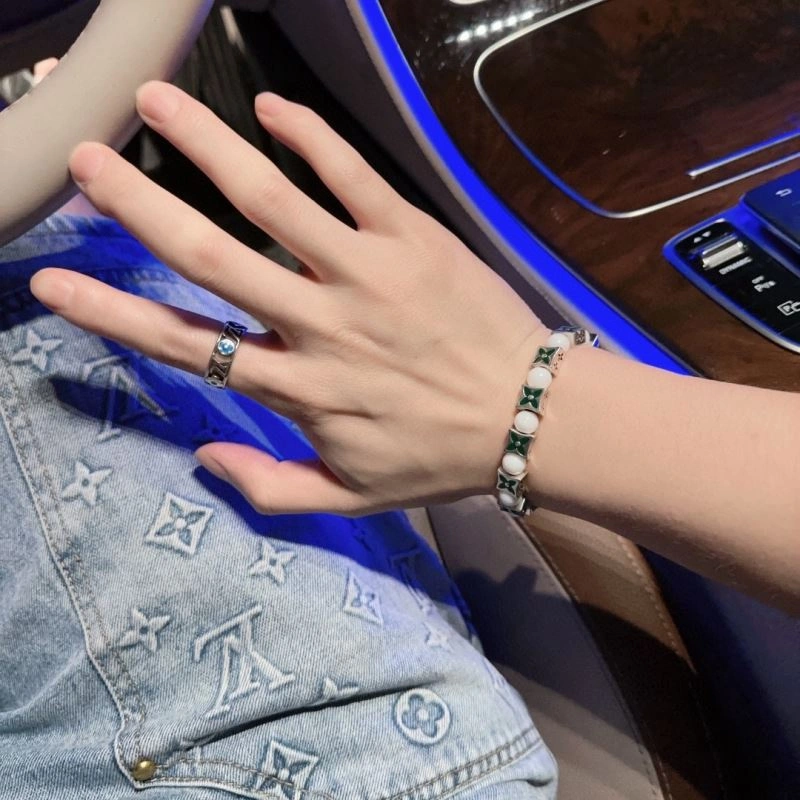 SportInspired Louis Vuitton Bracelets 251341