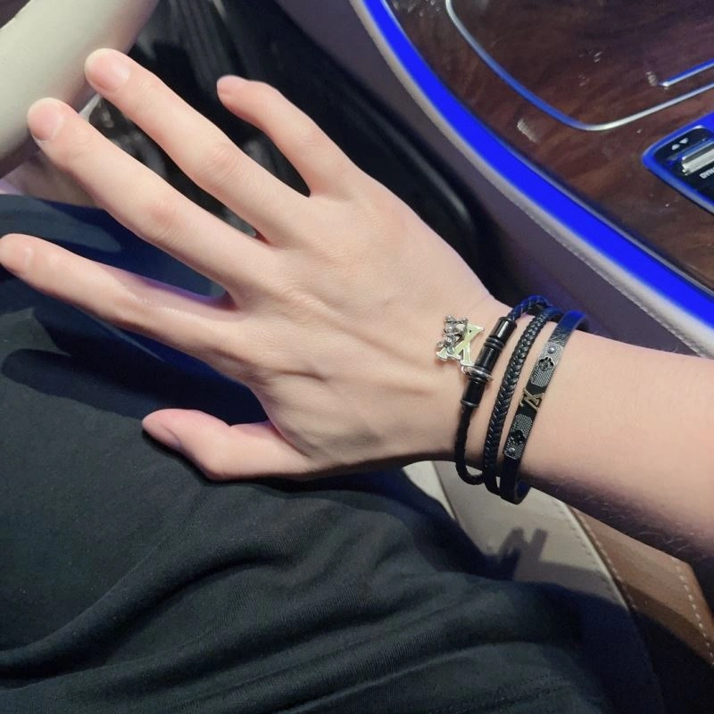 Louis Vuitton Bracelets Seasonal 251345