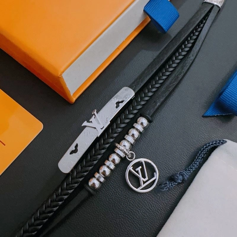 ModernLook Louis Vuitton Bracelets 251346