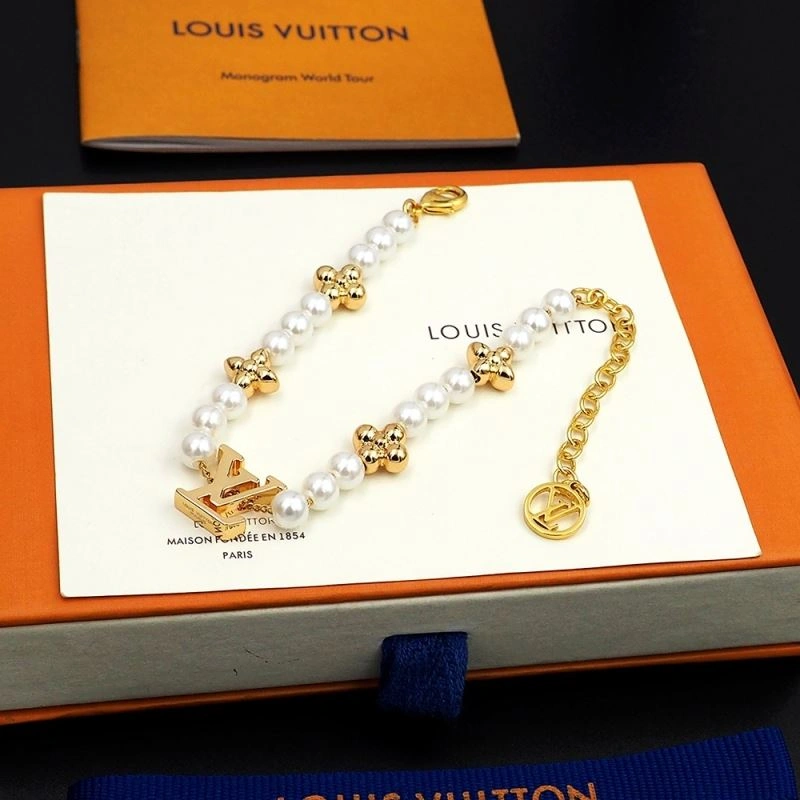 Louis Vuitton Bracelets Functional 251340