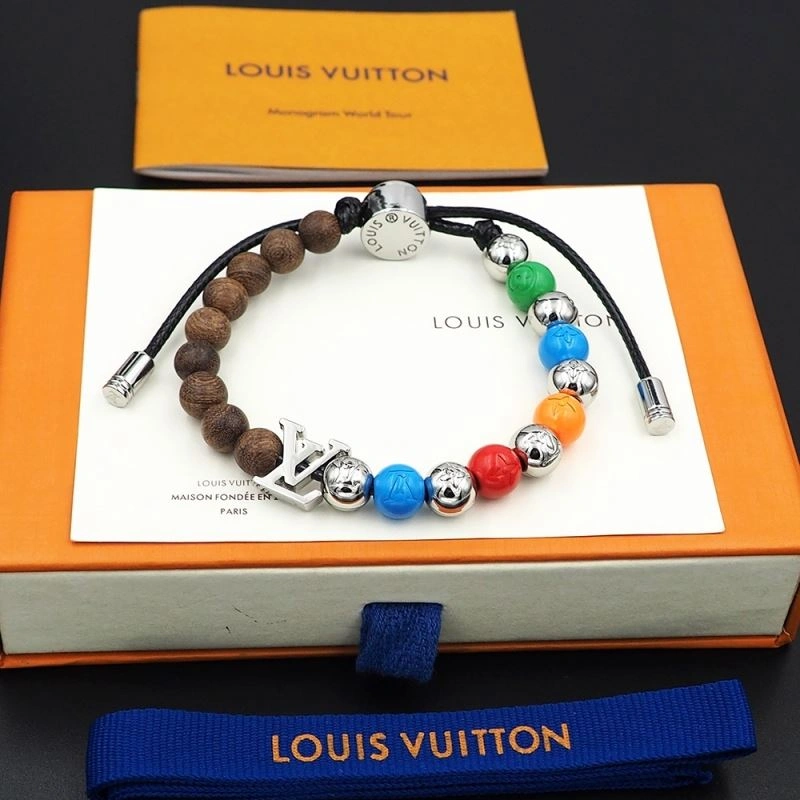 Louis Vuitton Bracelets Attractive 251339