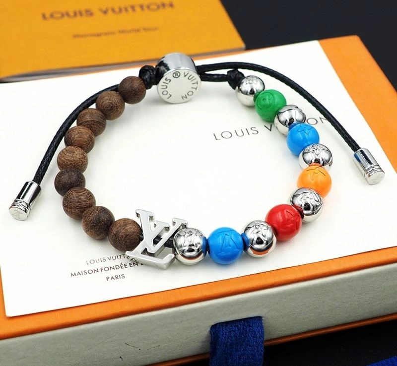 Louis Vuitton Bracelets Attractive 251339