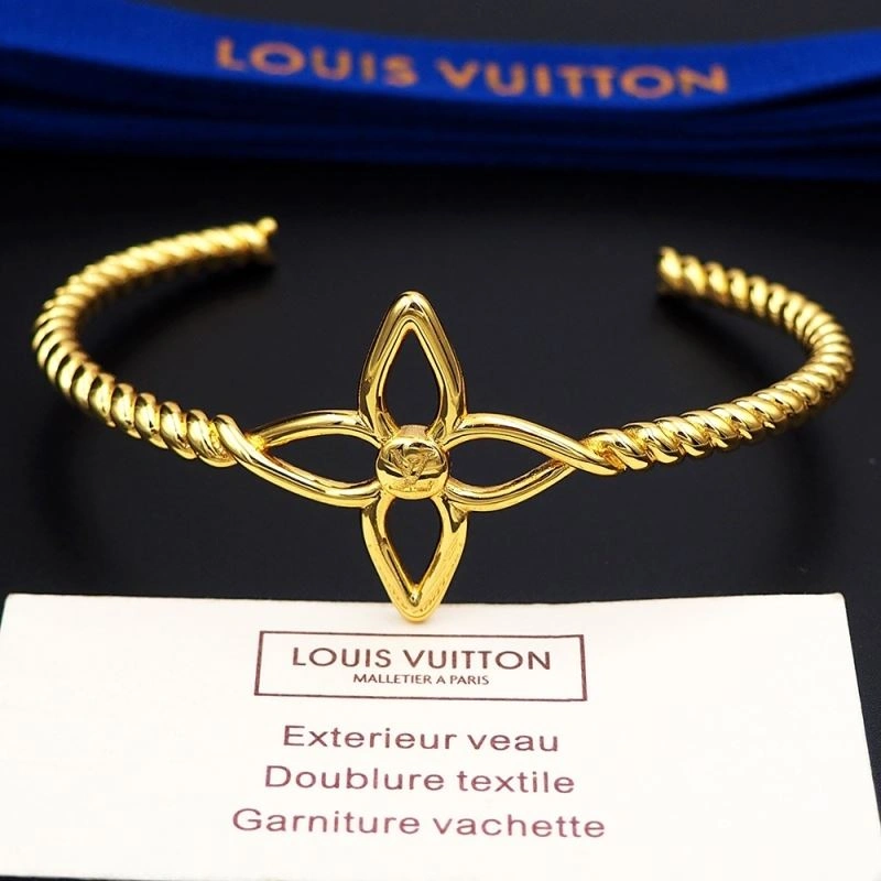 EyeCatching Louis Vuitton Bracelets 251348