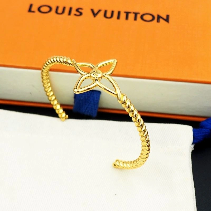 EyeCatching Louis Vuitton Bracelets 251348