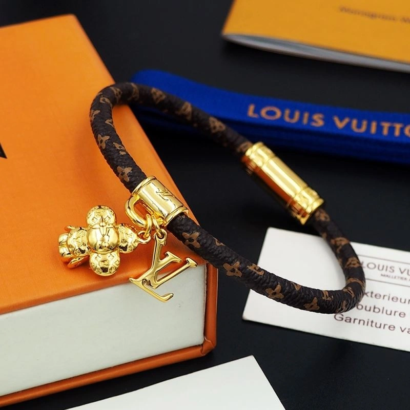 Louis Vuitton Bracelets Functional 251331