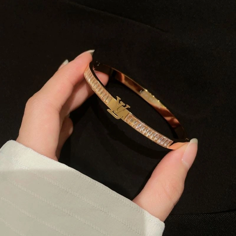 Louis Vuitton Bracelets Contemporary 251309