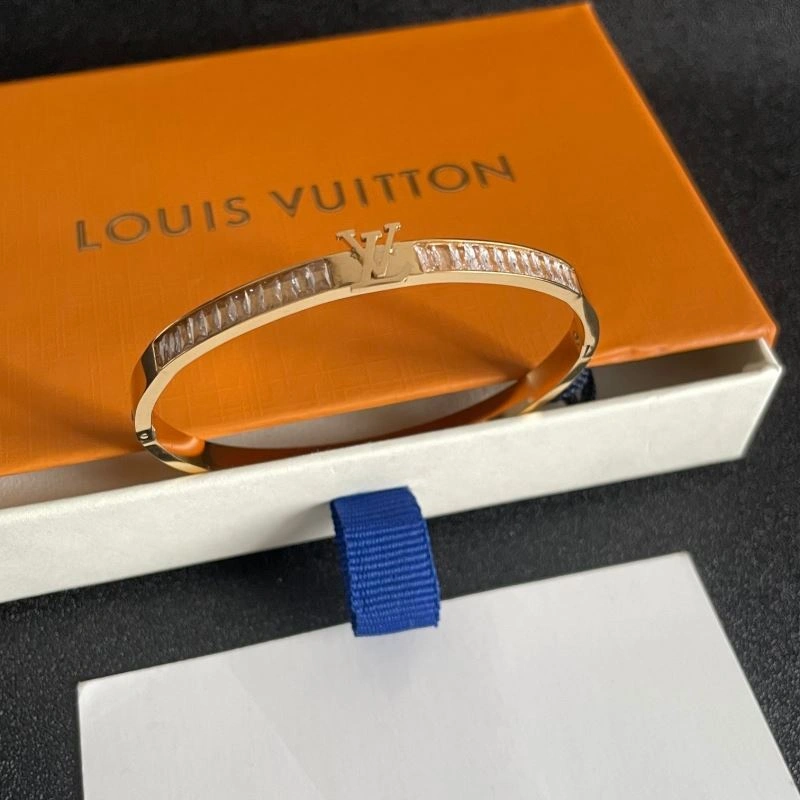 Louis Vuitton Bracelets Contemporary 251309