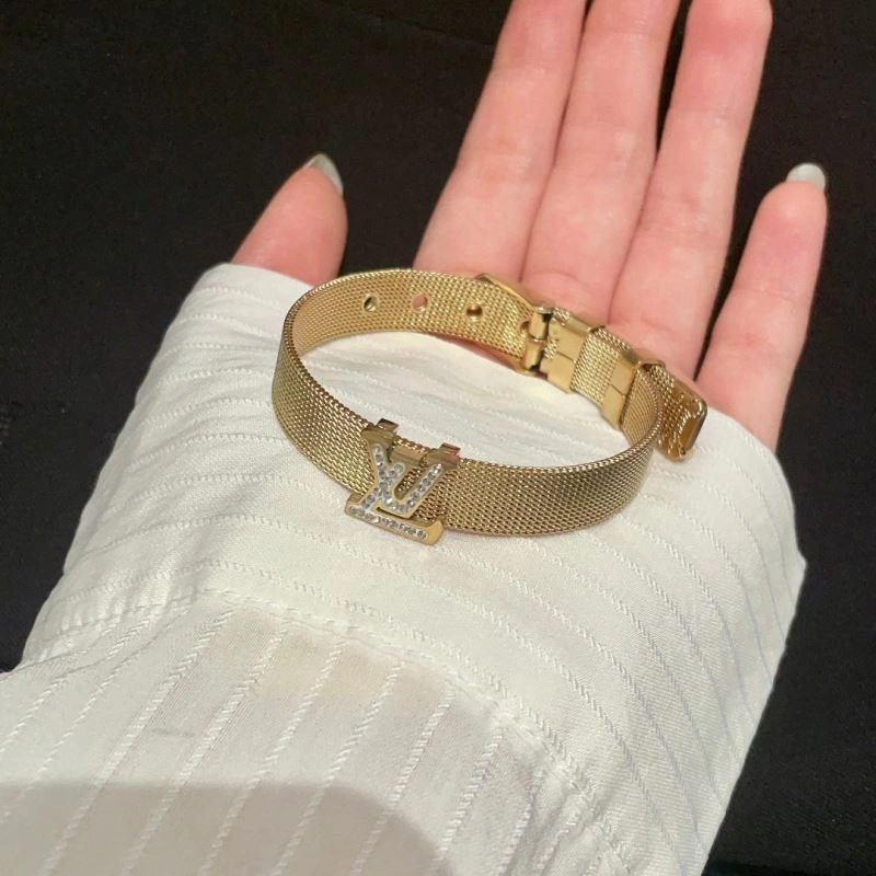 Louis Vuitton Bracelets Tailored 251290