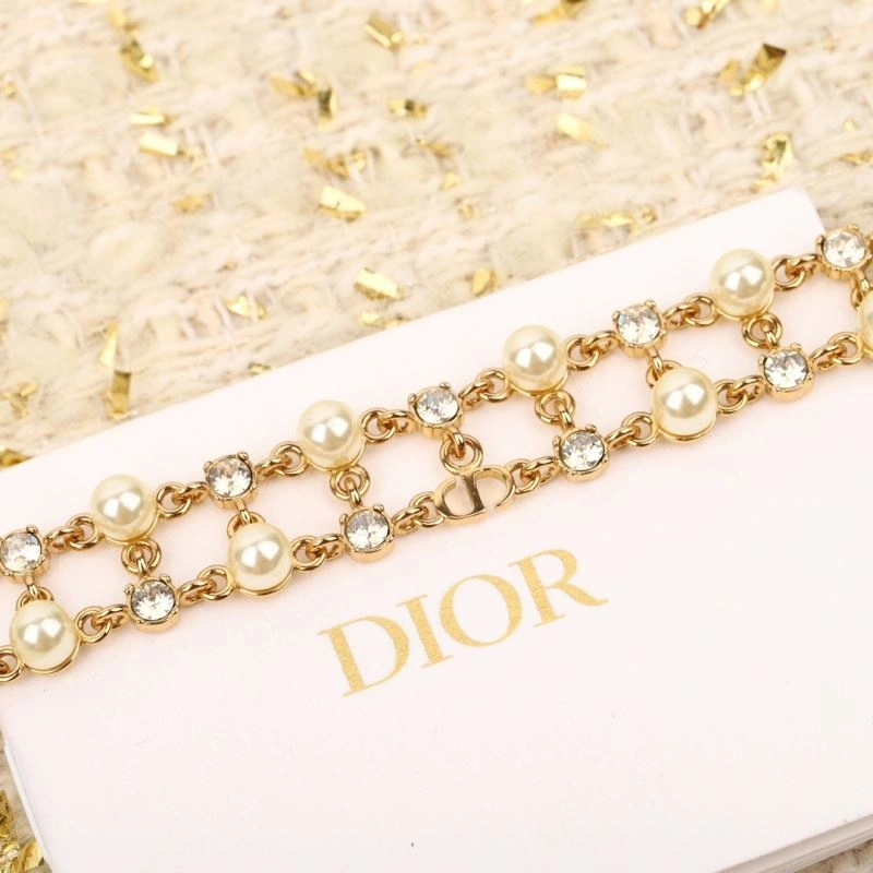 MoistureWicking Louis Vuitton Bracelets 251278