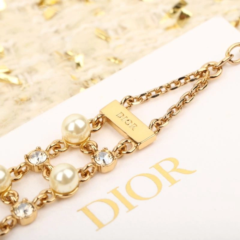 MoistureWicking Louis Vuitton Bracelets 251278