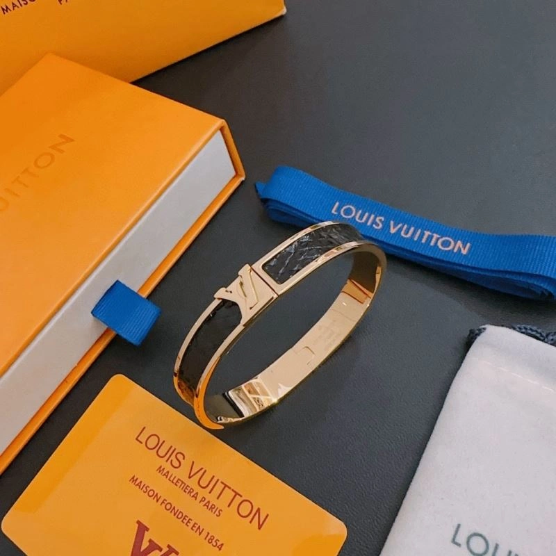Packable Louis Vuitton Bracelets 251286