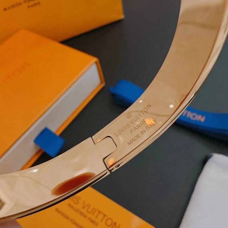 Louis Vuitton Bracelets Comfortable 251293
