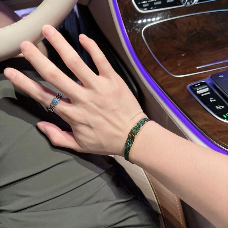 Louis Vuitton Bracelets Comfortable 251293