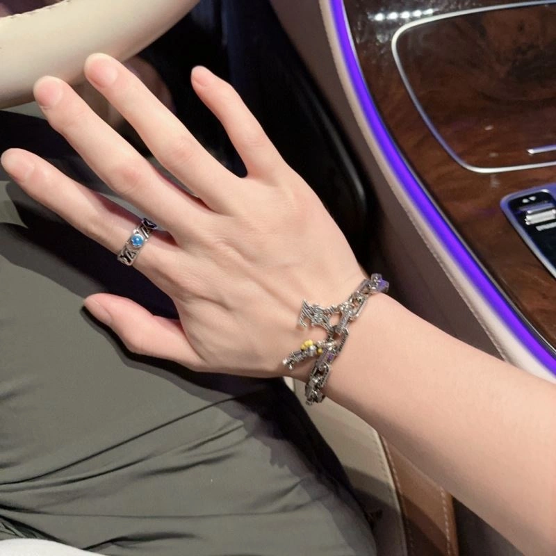 Louis Vuitton Bracelets Youthful 251302