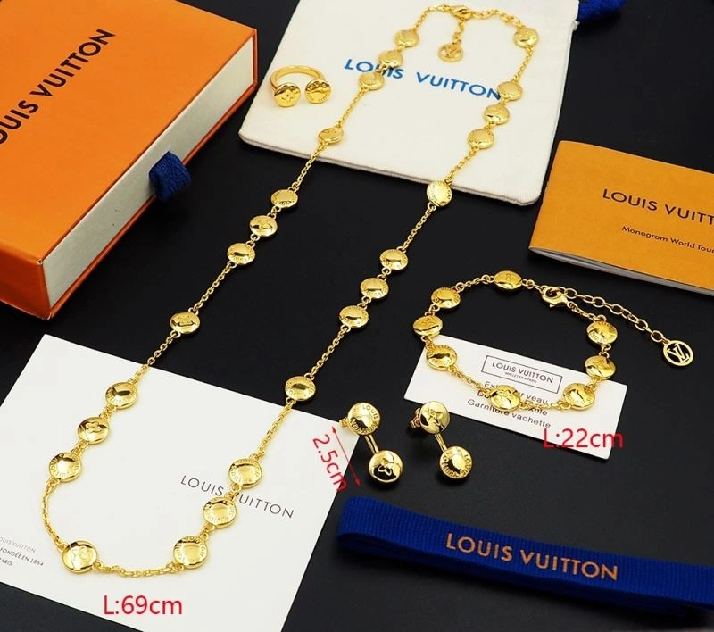Effortless Louis Vuitton Bracelets 251296