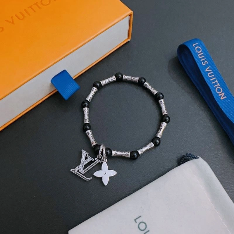 Sporty Louis Vuitton Bracelets 251795