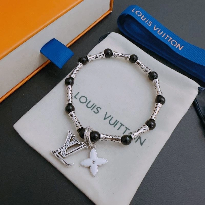Sporty Louis Vuitton Bracelets 251795