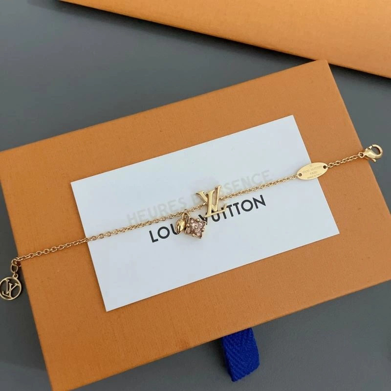 Premium Louis Vuitton Bracelets 251781