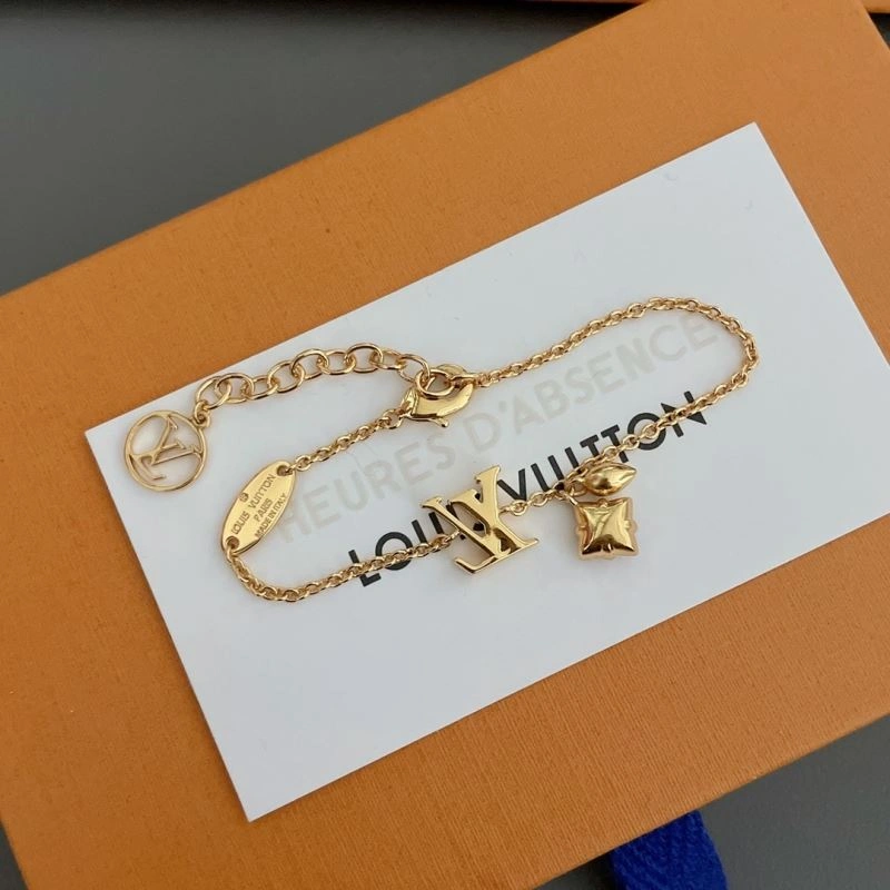 Premium Louis Vuitton Bracelets 251781