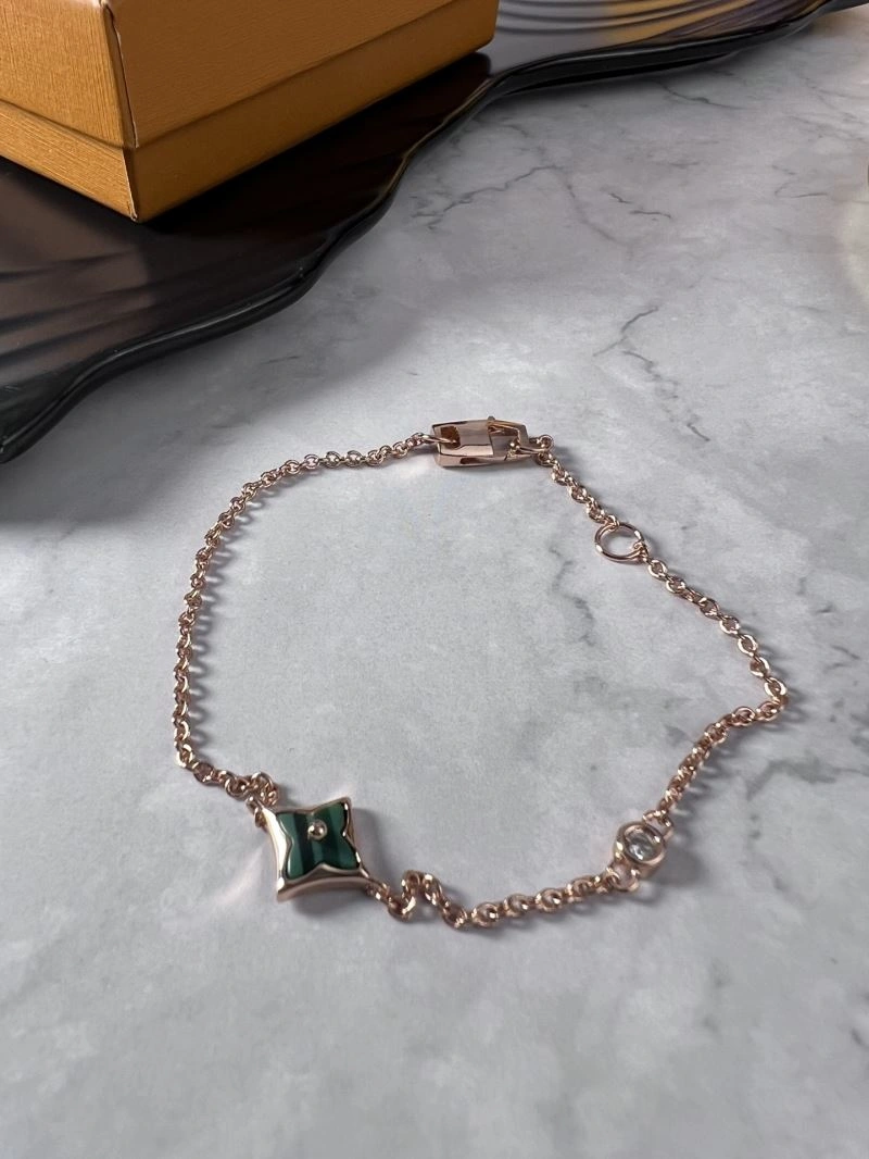 MoistureWicking Louis Vuitton Bracelets 251773