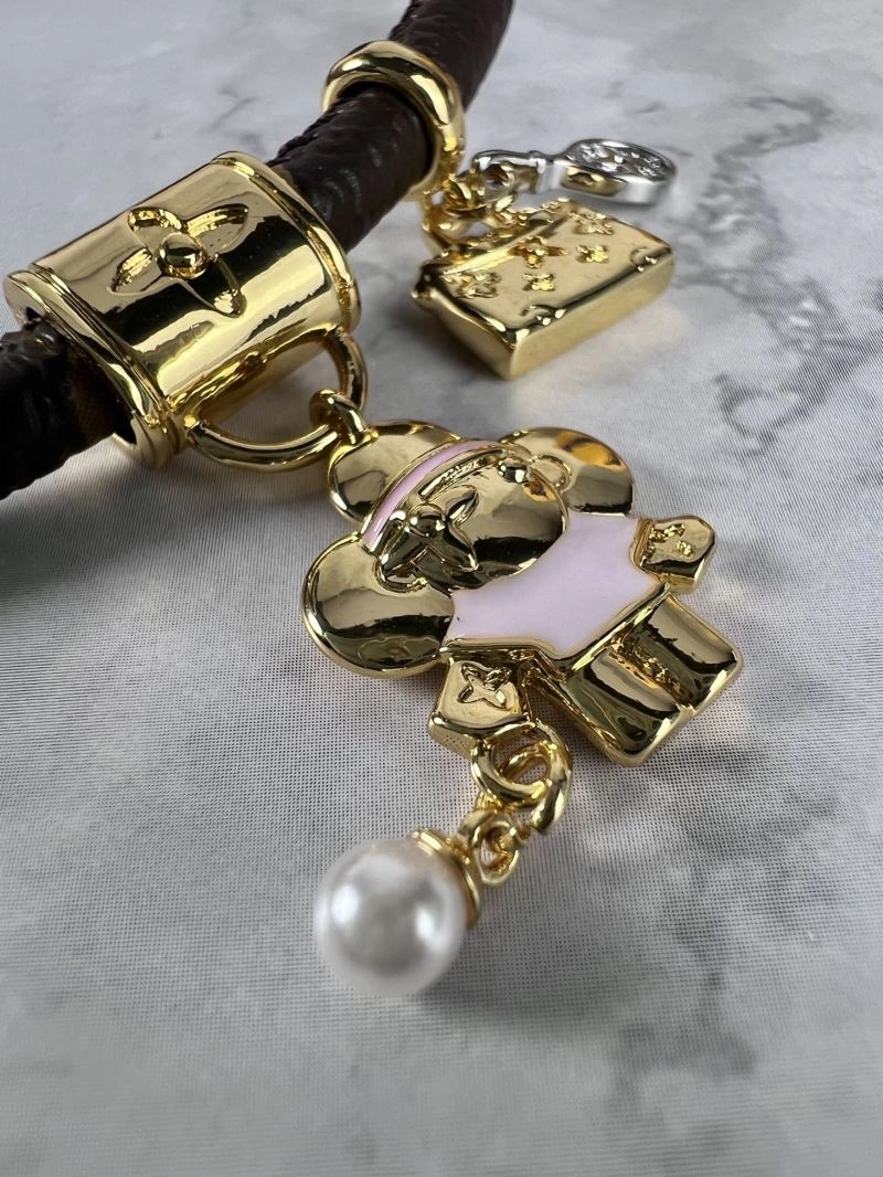 RelaxedFit Louis Vuitton Bracelets 251759