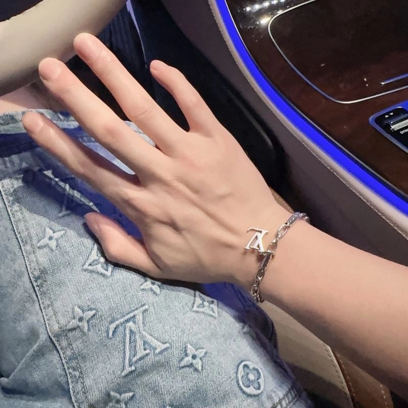 Reliable Louis Vuitton Bracelets 251770