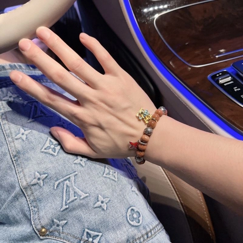 TimelessDesign Louis Vuitton Bracelets 251782