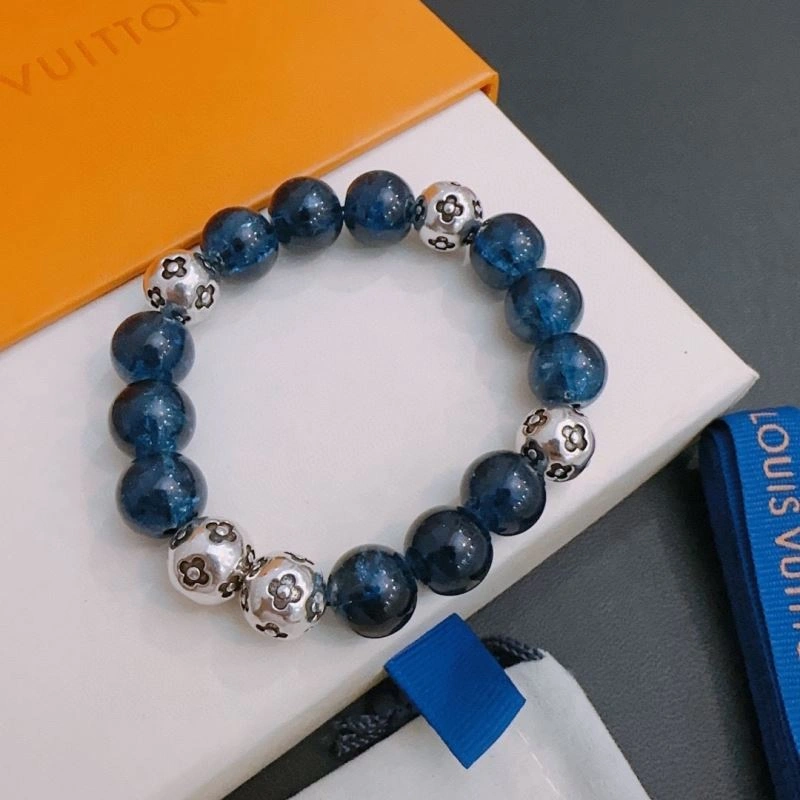 Snug Louis Vuitton Bracelets 251779