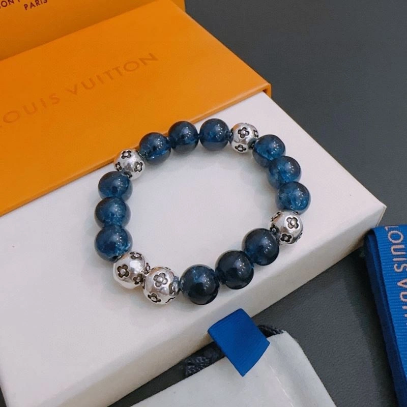 Snug Louis Vuitton Bracelets 251779