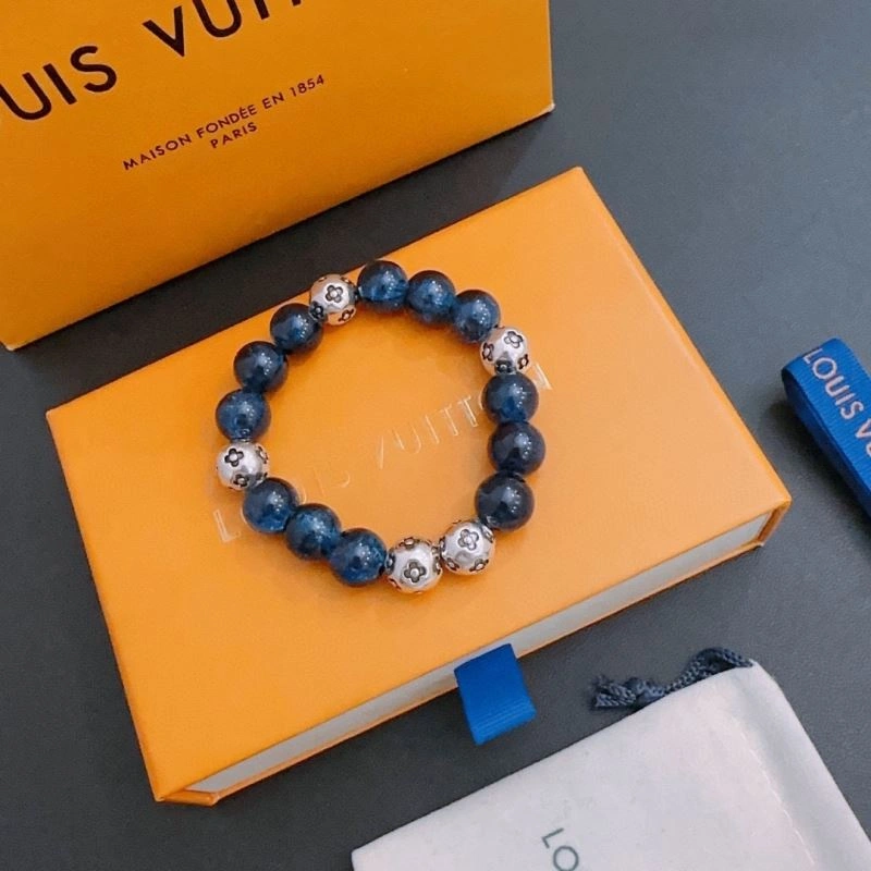 Snug Louis Vuitton Bracelets 251779