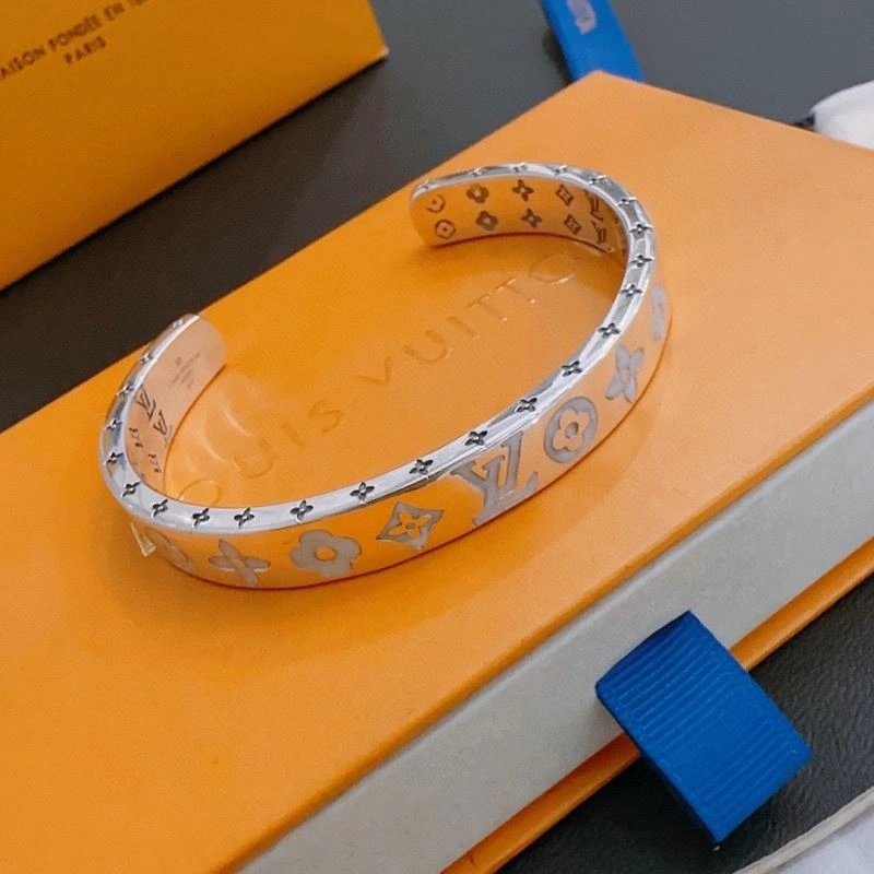 Louis Vuitton Bracelets FreshLook 251775