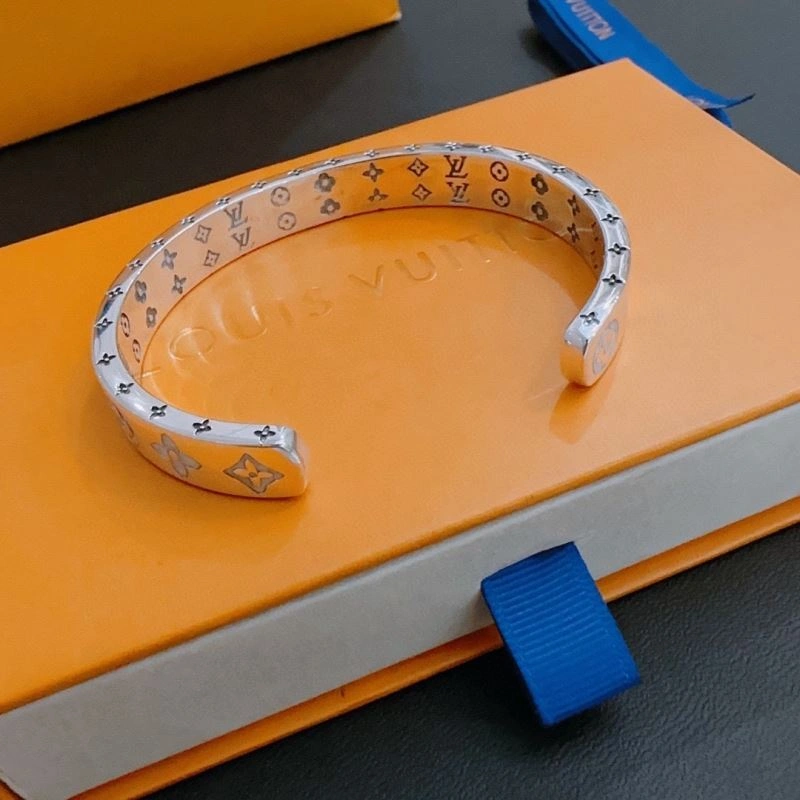 Louis Vuitton Bracelets FreshLook 251775